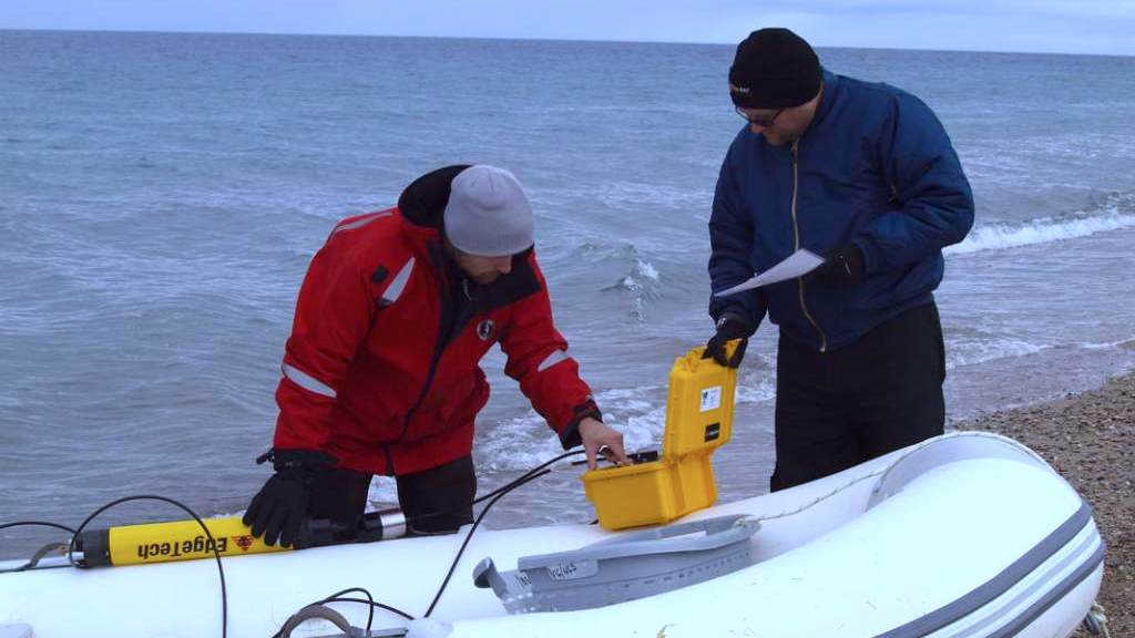 acoustic-release-setup-Canadian-Arctic, Impact of Vessel Noise, Marine Mammal Movements, modeling vessel noise,